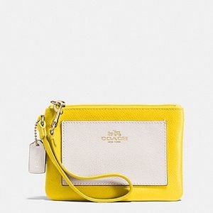 NWT Coach colorblock wristlet!!